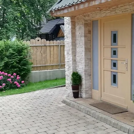 Antalowka Z Ogrodkiem Apartman